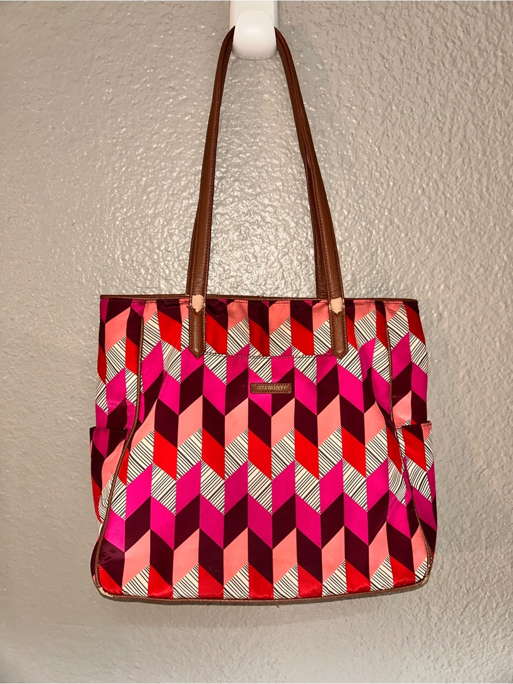 Vera Bradley Chevron Print Tote Bag Purse 👜 — Pink/Red/Maroon